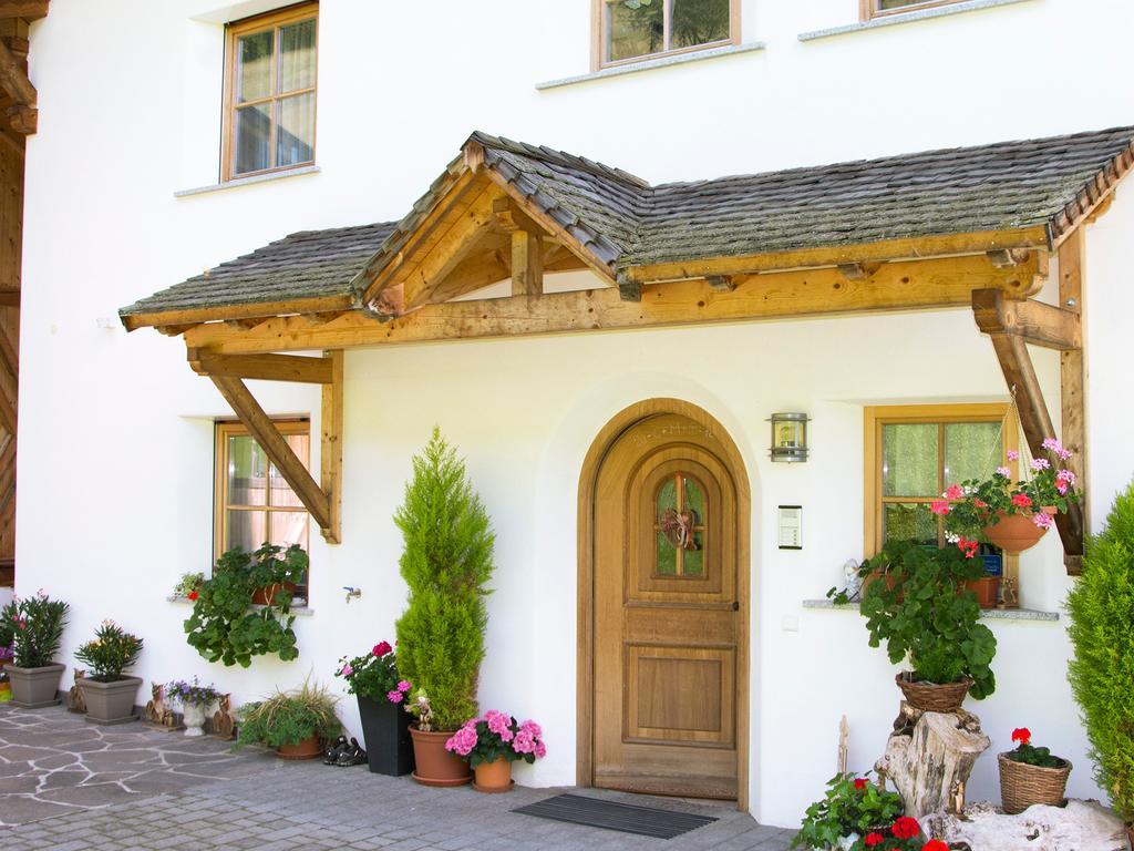 Oberbaumgartnerhof Villa Falzes Exterior photo